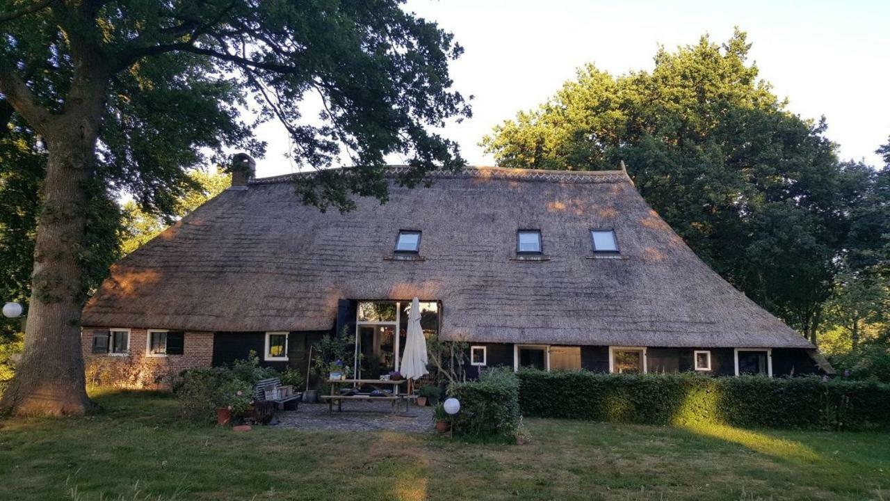 Aan De Dwarsweg Hotel Uffelte Kültér fotó